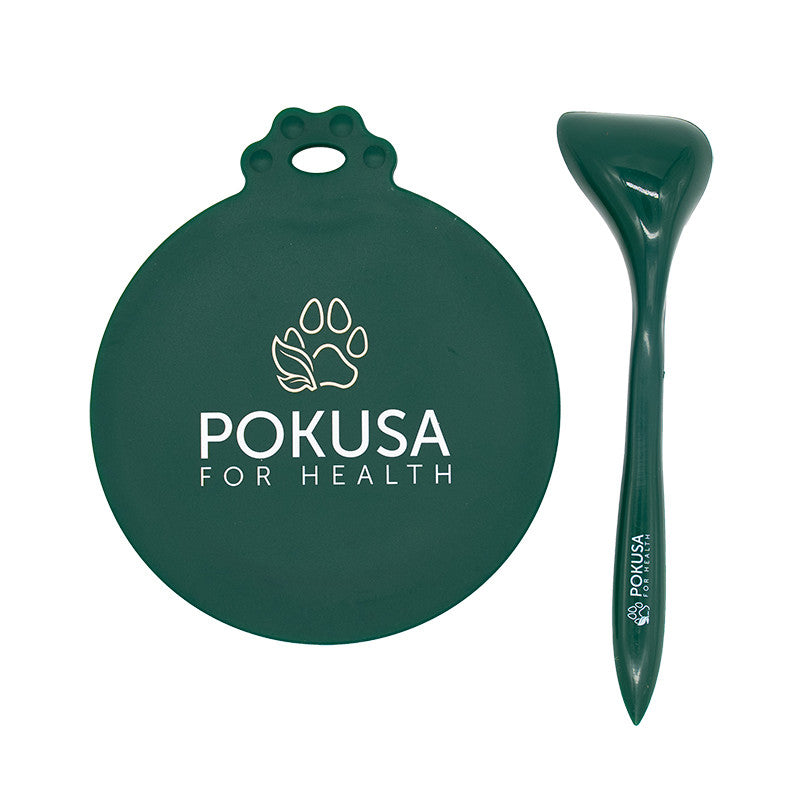 Silicone lid Pokusa for Health for a can with a teaspoon